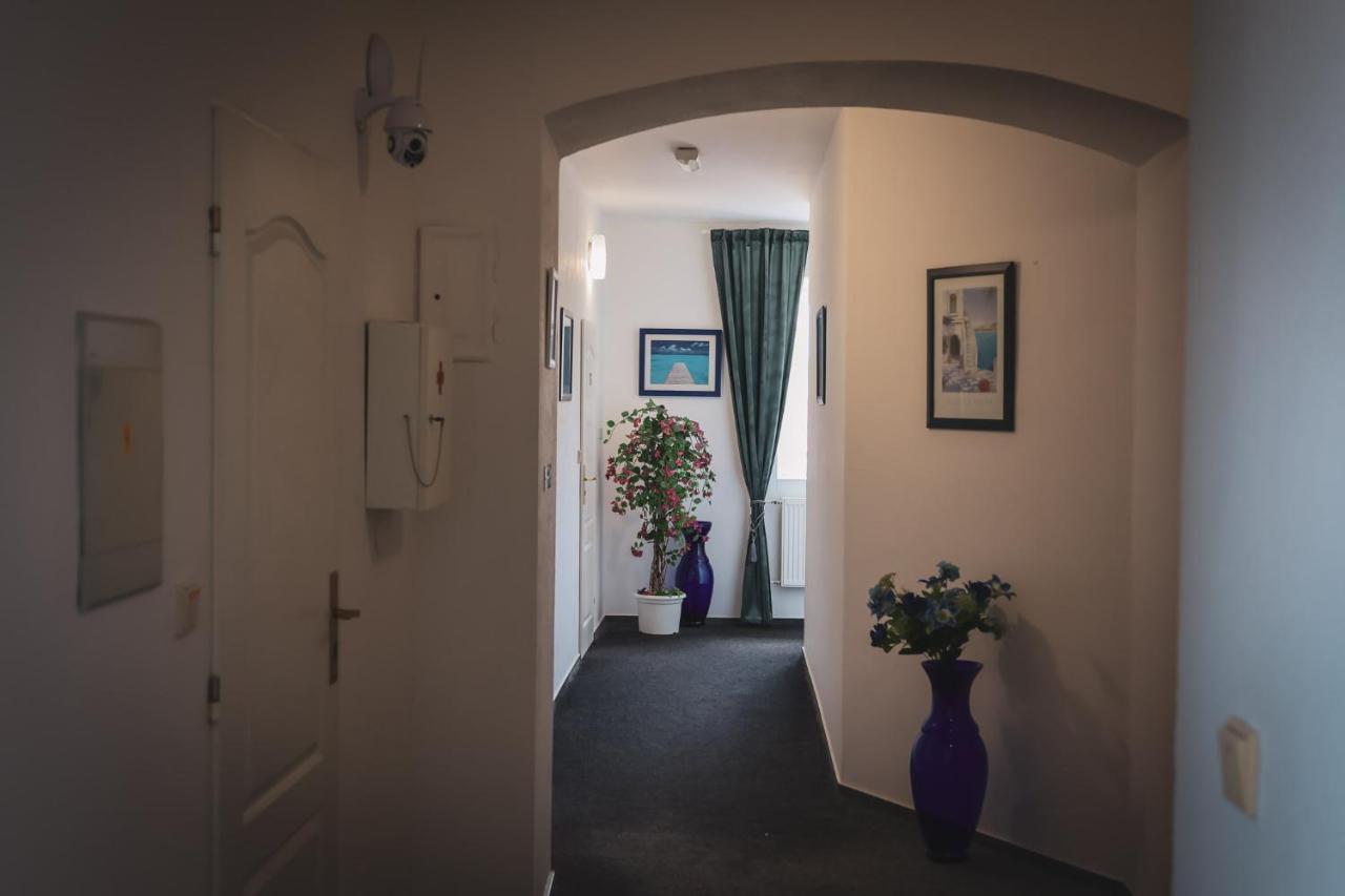 Hotel Apartment Faraon Rumburk Buitenkant foto
