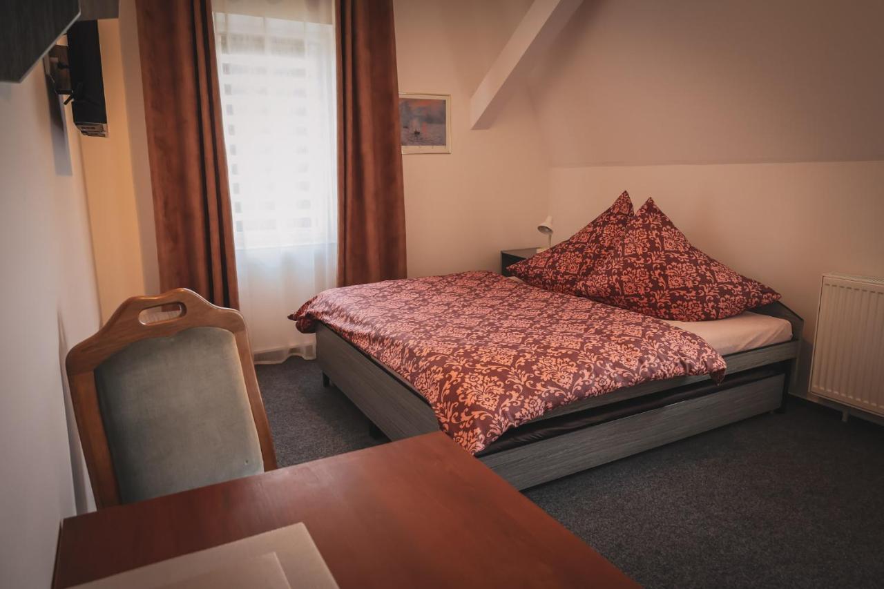 Hotel Apartment Faraon Rumburk Buitenkant foto
