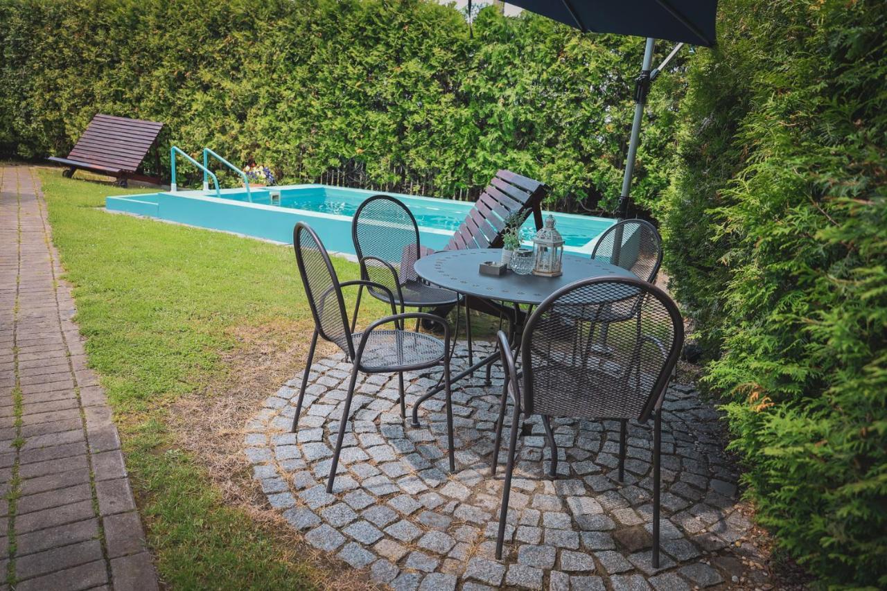 Hotel Apartment Faraon Rumburk Buitenkant foto